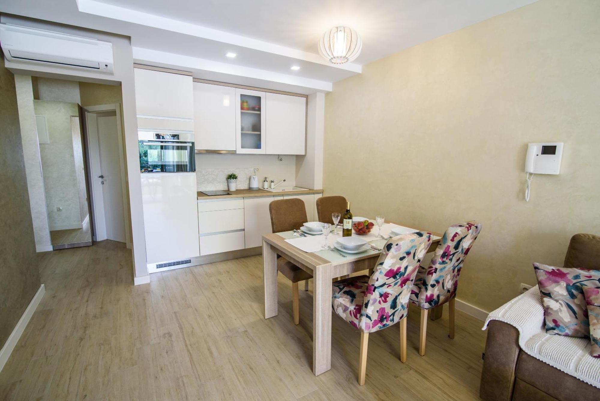 Apartments Leone Lukas 프로마이나 객실 사진